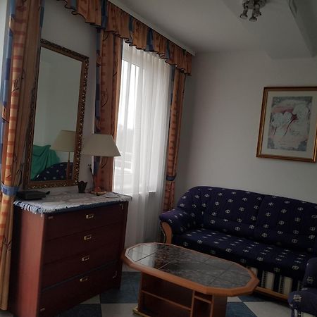 Polonia Apartamenty 코워브제크 외부 사진